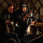 Přicházíme zdaleka 26